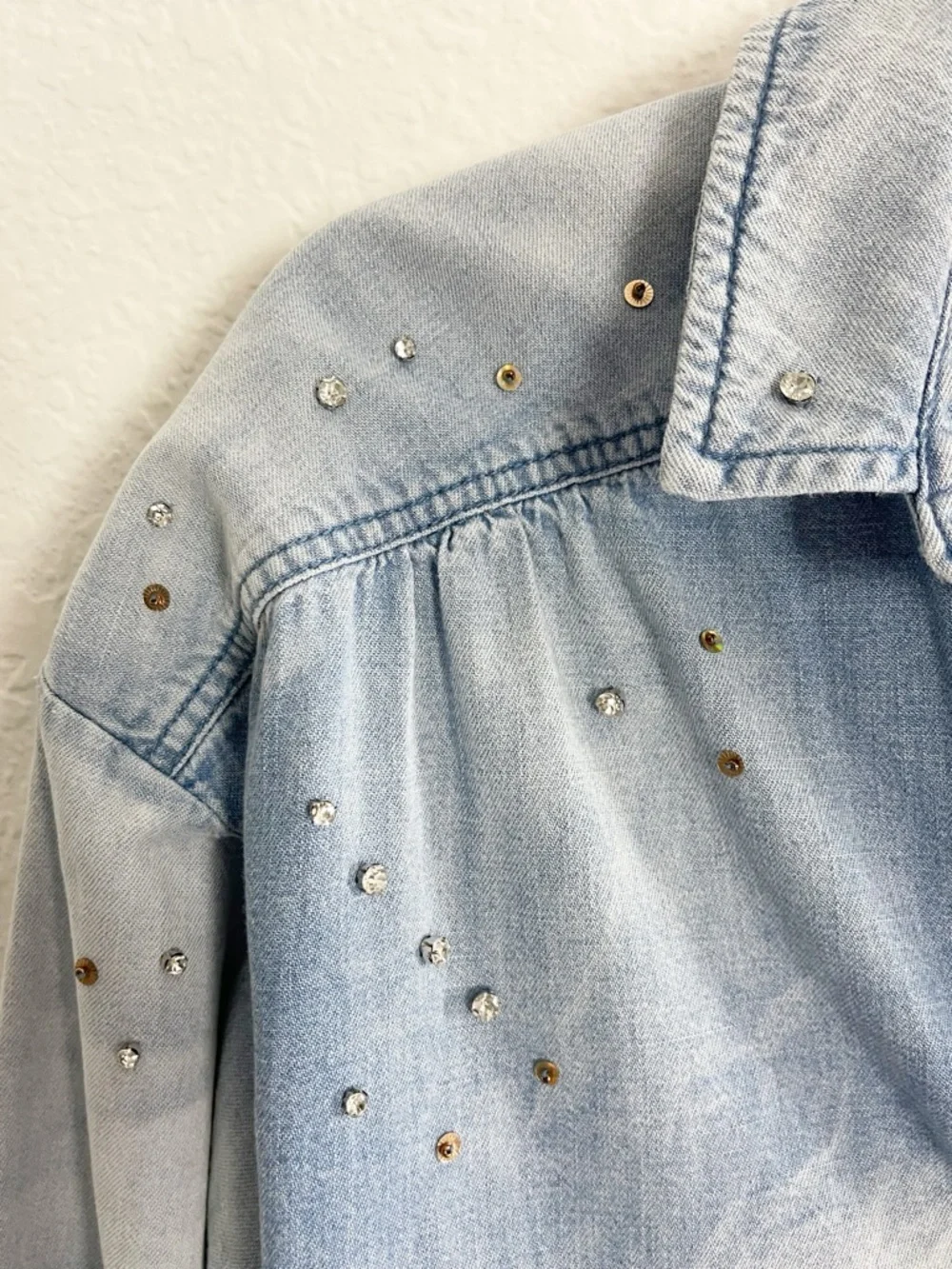 Anthropologie Pilcro Bo Boyfriend Buttondown Blue Denim Crystal Studded Shirt - Picture 5 of 7